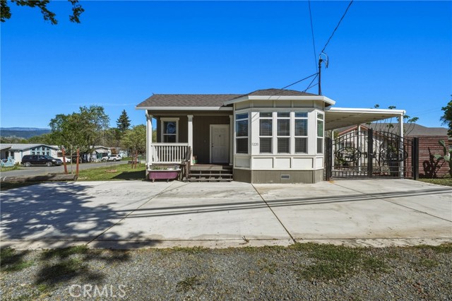 Detail Gallery Image 4 of 59 For 5220 Lakeshore, Lakeport,  CA 95453 - 3 Beds | 2 Baths