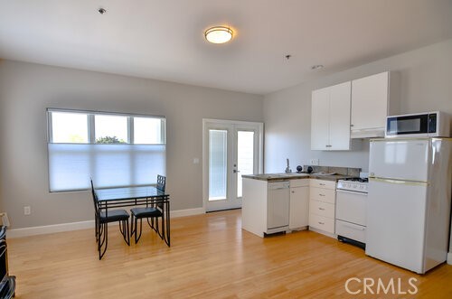 Detail Gallery Image 7 of 12 For 71 S. Ocean Ave #B,  Cayucos,  CA 93430 - 0 Beds | 1 Baths