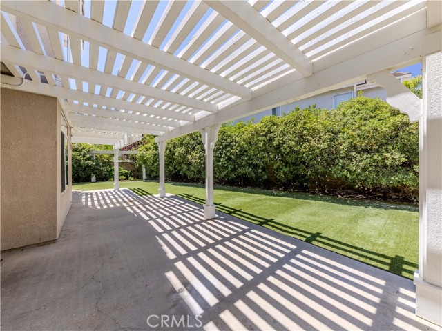 27339 Brighton Lane, Valencia CA: https://media.crmls.org/medias/56f0e8d5-825f-4127-8bc0-d92958a79947.jpg