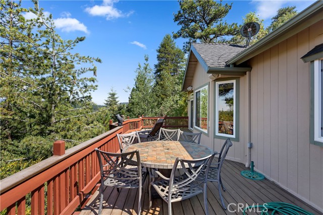 Detail Gallery Image 34 of 44 For 26329 Spyglass Dr, Lake Arrowhead,  CA 92352 - 5 Beds | 3/1 Baths