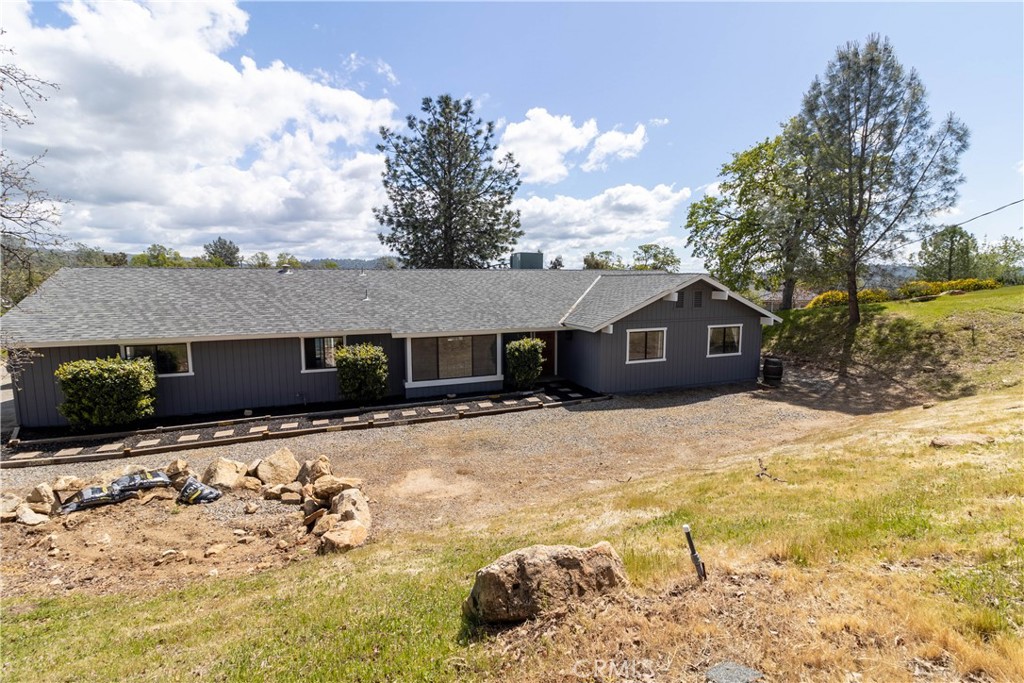 28891 Crystal Springs Court, Coarsegold, CA 93614