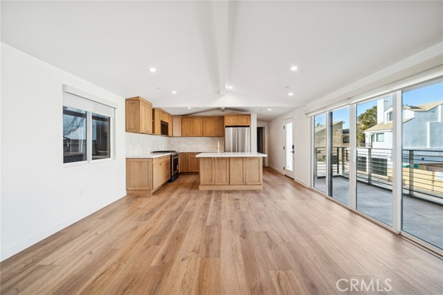Detail Gallery Image 10 of 13 For 212 40th St #B,  Newport Beach,  CA 92663 - 1 Beds | 1 Baths