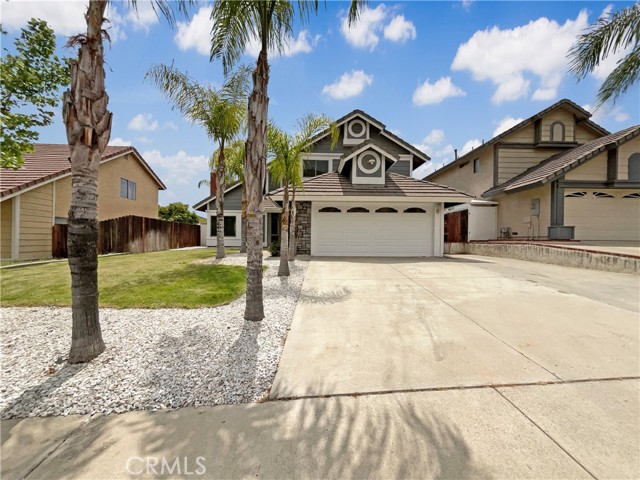 Detail Gallery Image 1 of 21 For 3417 Apple Blossom Ln, Lake Elsinore,  CA 92530 - 3 Beds | 2/1 Baths