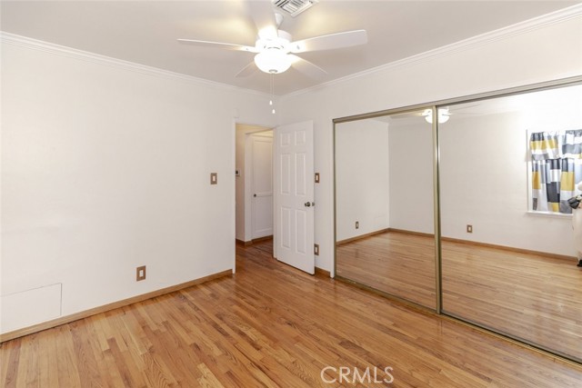 835 N Lincoln Street, Burbank CA: https://media.crmls.org/medias/56f50d5c-1361-4d6a-a8aa-e49ae6f1144b.jpg
