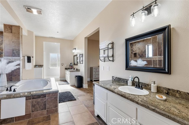 Detail Gallery Image 14 of 25 For 7332 Cygnet Rd, Phelan,  CA 92371 - 4 Beds | 3/1 Baths