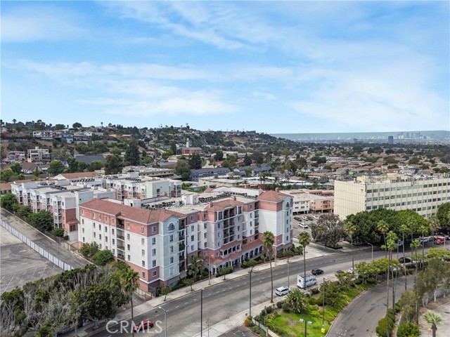 Detail Gallery Image 1 of 26 For 3740 Santa Rosalia Dr #416,  Los Angeles,  CA 90008 - 1 Beds | 1 Baths