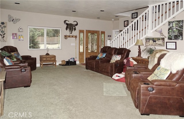 Detail Gallery Image 8 of 41 For 2097 Fox Ln, Big Bear City,  CA 92314 - 4 Beds | 3/1 Baths