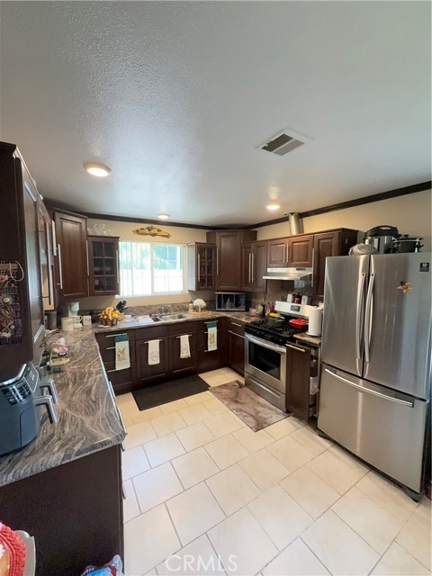 Detail Gallery Image 6 of 24 For 14104 Barrydale St, La Puente,  CA 91746 - 3 Beds | 2 Baths
