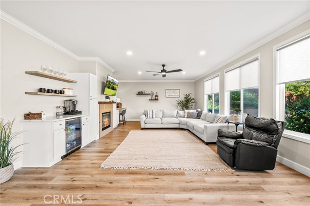 42016 Delmonte Street, Temecula CA: https://media.crmls.org/medias/56f76263-3a2a-4ffa-8126-87d3a308eb63.jpg