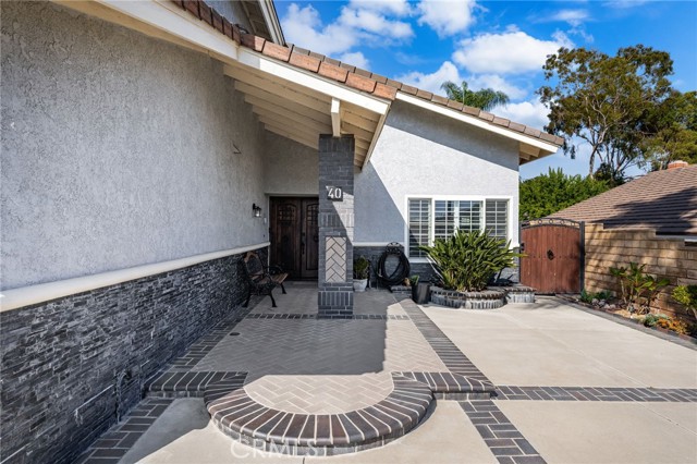 40 Country Wood Drive, Phillips Ranch CA: https://media.crmls.org/medias/56f7c69b-1ca9-48f5-b7d7-b0894f141c77.jpg