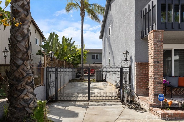 Detail Gallery Image 6 of 40 For 2102 Tern Bay Ln, Lakewood,  CA 90712 - 5 Beds | 2/1 Baths