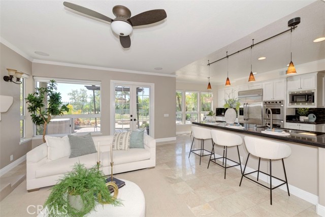 8 Dover, Rancho Santa Margarita CA: https://media.crmls.org/medias/56f98d88-cbec-454a-8281-bc4a8a7c299e.jpg