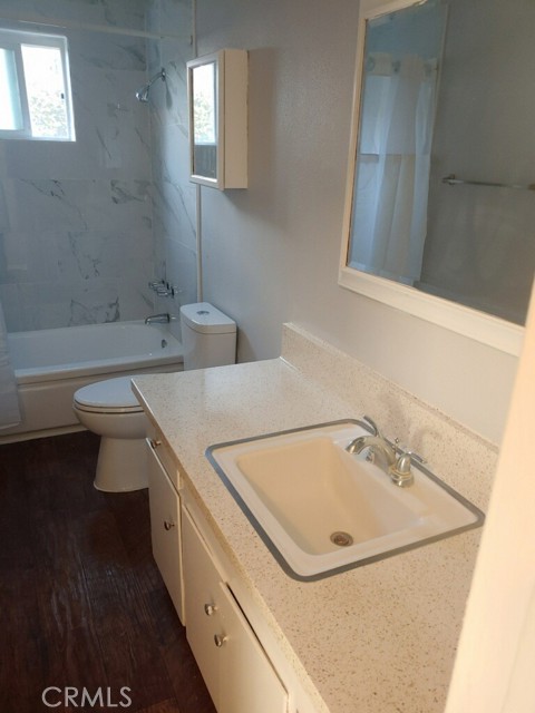 1935 W Linden Street, Riverside CA: https://media.crmls.org/medias/56f9abe8-0752-44a7-81bb-cd4c92f6d8ee.jpg