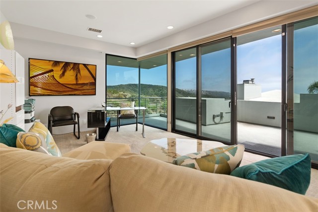 Detail Gallery Image 24 of 46 For 616 Bolsana Dr, Laguna Beach,  CA 92651 - 3 Beds | 2/1 Baths