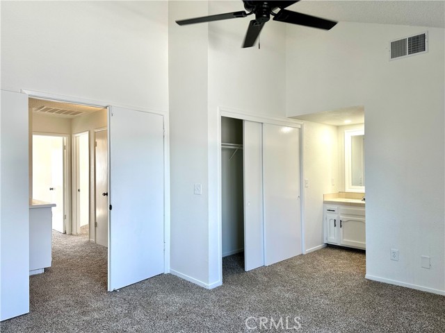Detail Gallery Image 15 of 21 For 2511 N Knoll Ave, Fresno,  CA 93722 - 3 Beds | 2/1 Baths