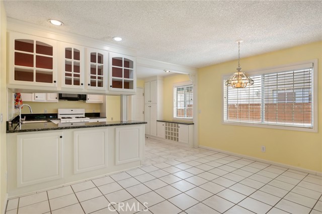 Detail Gallery Image 7 of 23 For 17916 Ludlow St, Granada Hills,  CA 91344 - 3 Beds | 2 Baths