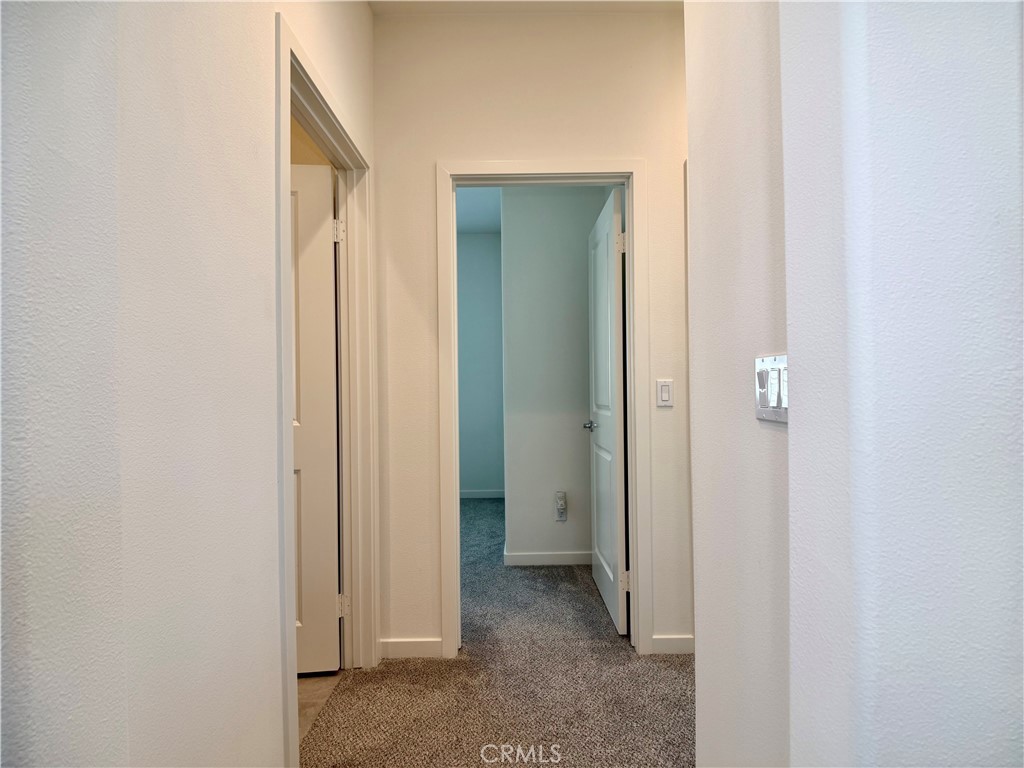 https://media.crmls.org/medias/56fa4ac3-f2d9-4d65-a3f6-abf11d5bea8e.jpg?preset=X-Large