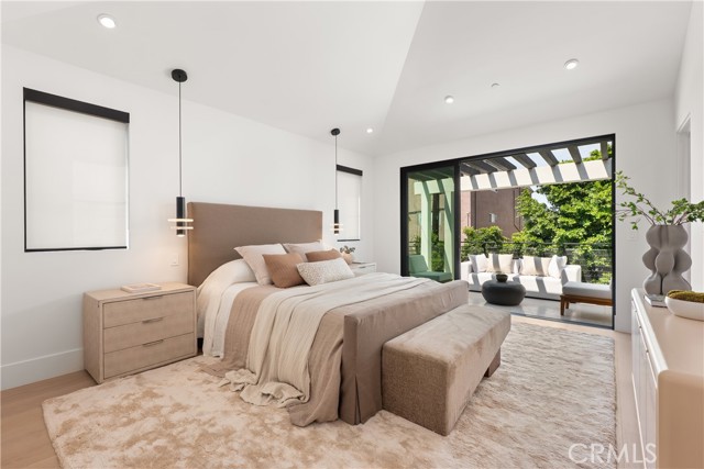4205 Agnes Avenue, Studio City CA: https://media.crmls.org/medias/56fa4fb4-78d3-43d9-a139-2d2a49ecf39a.jpg