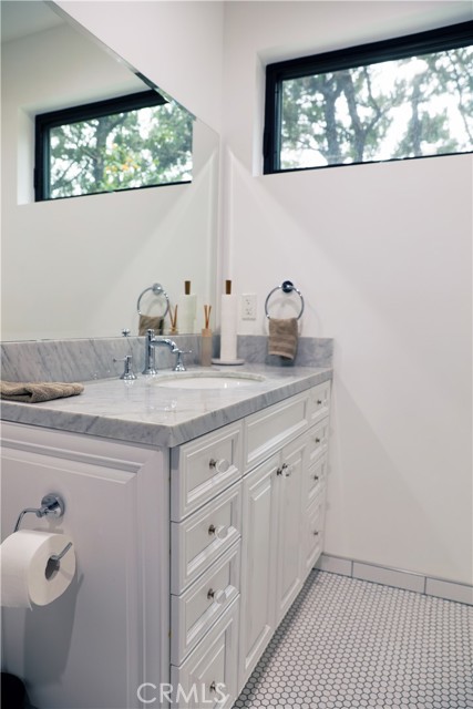 Detail Gallery Image 33 of 61 For 12664 Mclennan, Granada Hills,  CA 91344 - 5 Beds | 6 Baths