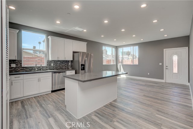 3626 S Cimarron Street, Los Angeles CA: https://media.crmls.org/medias/56fae852-177f-4a93-ae5d-25a6cf510f45.jpg