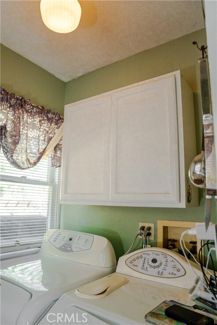 7319 Owensmouth Avenue, Canoga Park CA: https://media.crmls.org/medias/56faf624-de05-42a6-885f-d7757f3658be.jpg