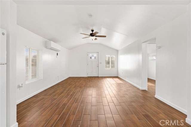 Detail Gallery Image 7 of 24 For 1130 Jeffrey St, Bakersfield,  CA 93305 - 2 Beds | 1 Baths