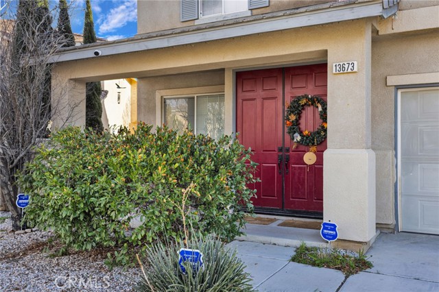 Detail Gallery Image 4 of 51 For 13673 Silversand St, Victorville,  CA 92394 - 3 Beds | 2/1 Baths