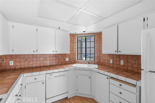 2220 Exposition Drive, San Luis Obispo CA: https://media.crmls.org/medias/56fbc22b-833b-4eef-80af-31333d76731a.jpg