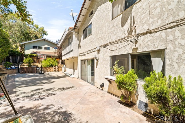 1438 Hillside Drive, Glendale CA: https://media.crmls.org/medias/56fbc7bc-61f1-47b7-94f9-6ac9d7b9081c.jpg