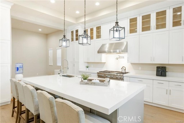 Detail Gallery Image 8 of 30 For 10178 Lightbreeze Cir, Huntington Beach,  CA 92646 - 5 Beds | 5 Baths