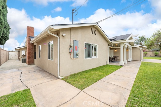 7390 Blackhawk Circle, Buena Park CA: https://media.crmls.org/medias/56fd05fe-fe8b-4050-a729-0574cc3fd14e.jpg