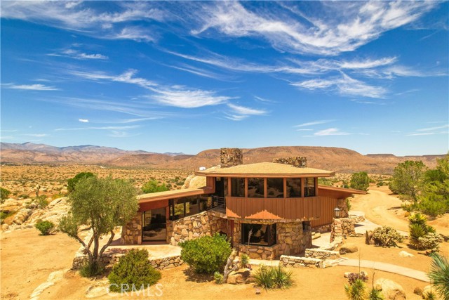 Detail Gallery Image 18 of 75 For 55290 Flying Tigers Road Rd, Pioneertown,  CA 92268 - 4 Beds | 3 Baths