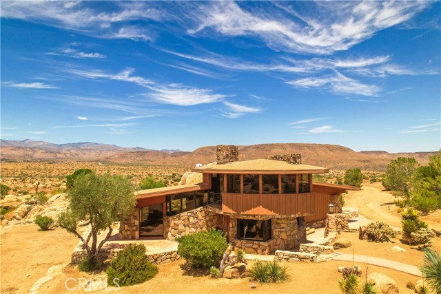 Detail Gallery Image 18 of 75 For 55290 Flying Tigers Road Rd, Pioneertown,  CA 92268 - 4 Beds | 3 Baths