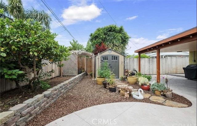 5082 Linda Circle, Huntington Beach CA: https://media.crmls.org/medias/56fe0395-ee05-4963-96e1-6f86e93c522a.jpg