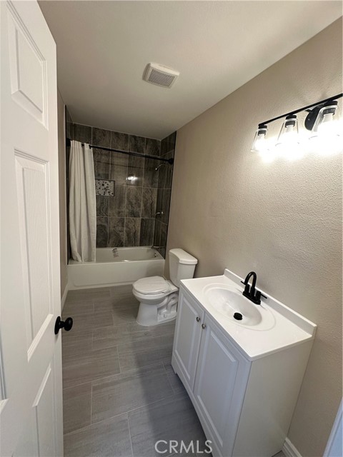 Detail Gallery Image 13 of 15 For 209 E 11th St, San Bernardino,  CA 92410 - 4 Beds | 2 Baths