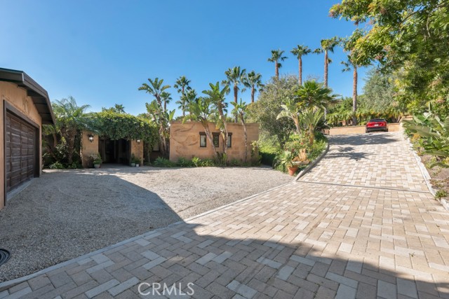 Detail Gallery Image 10 of 61 For 27409 Pacific Coast Hwy, Malibu,  CA 90265 - 4 Beds | 4 Baths