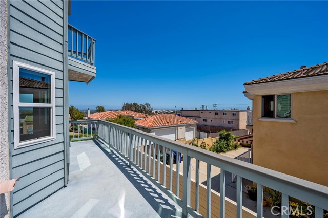 Detail Gallery Image 16 of 75 For 2230 Ohio Ave #4,  Signal Hill,  CA 90755 - 3 Beds | 2/1 Baths