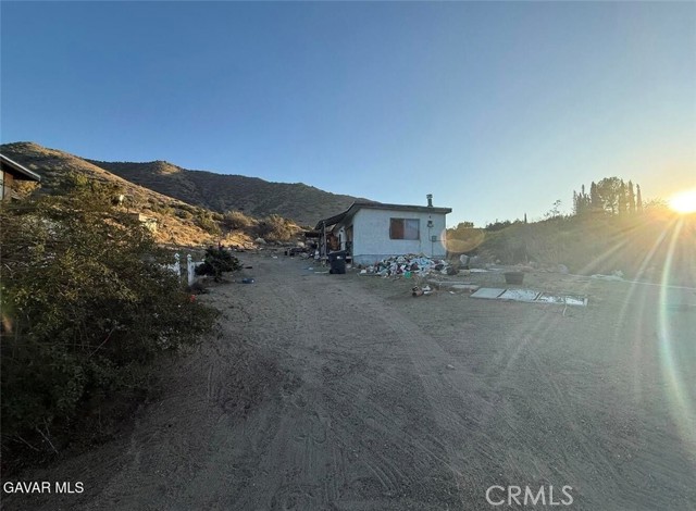 Detail Gallery Image 2 of 3 For 33452 Angeles Forest, Palmdale,  CA 93550 - 2 Beds | 2 Baths