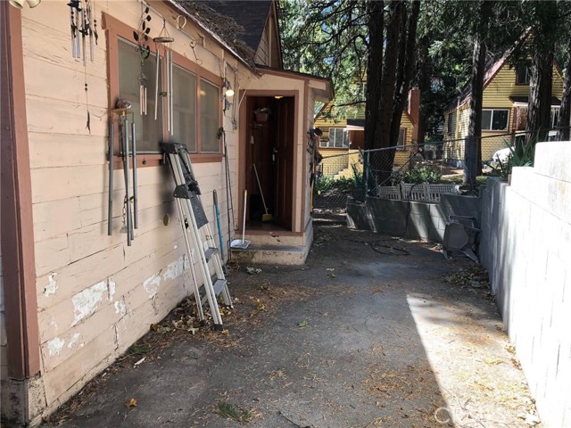 23792 Springwater, Crestline, CA 92325