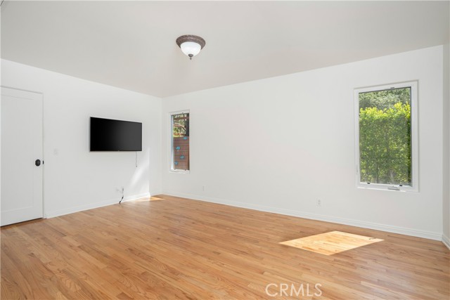 1247 Journeys End Drive, La Canada Flintridge CA: https://media.crmls.org/medias/57008d5a-5bb9-4077-9cec-a56ead733bd7.jpg