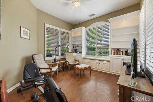Detail Gallery Image 10 of 33 For 24024 Augusta Dr, Corona,  CA 92883 - 2 Beds | 2 Baths