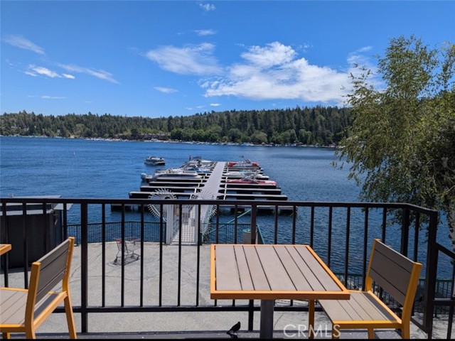 Detail Gallery Image 33 of 37 For 860 E Victoria Ct, Lake Arrowhead,  CA 92352 - 2 Beds | 1/1 Baths