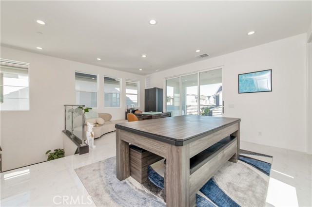 Detail Gallery Image 29 of 39 For 131 Reyes Alley, Lake Forest,  CA 92630 - 5 Beds | 4 Baths