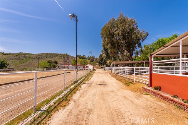 30505 Sloan Canyon Road, Castaic CA: https://media.crmls.org/medias/5702c631-82c5-4a83-ba3a-959c2bd9fc4f.jpg