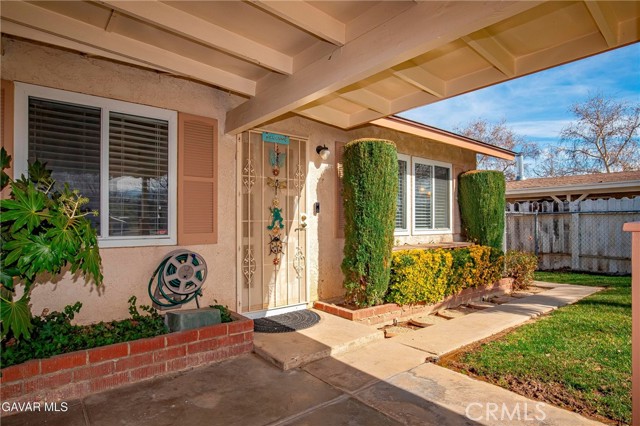 Detail Gallery Image 3 of 35 For 2149 E Avenue Q1, Palmdale,  CA 93550 - 3 Beds | 2 Baths