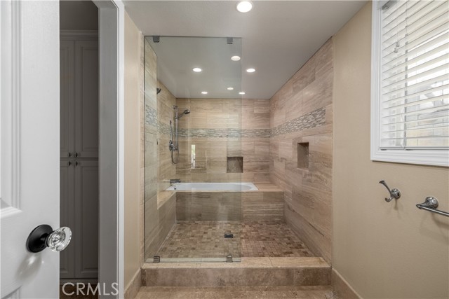 Detail Gallery Image 22 of 61 For 22280 Village Way Dr, Canyon Lake,  CA 92587 - 3 Beds | 2/1 Baths
