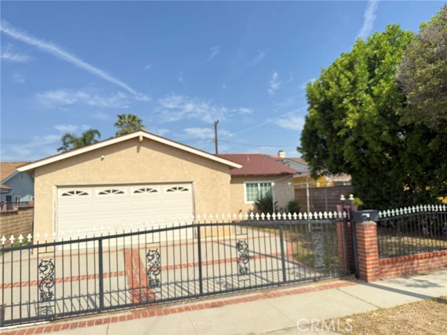 Detail Gallery Image 2 of 15 For 3401 Millbury Ave, Baldwin Park,  CA 91706 - 3 Beds | 3 Baths
