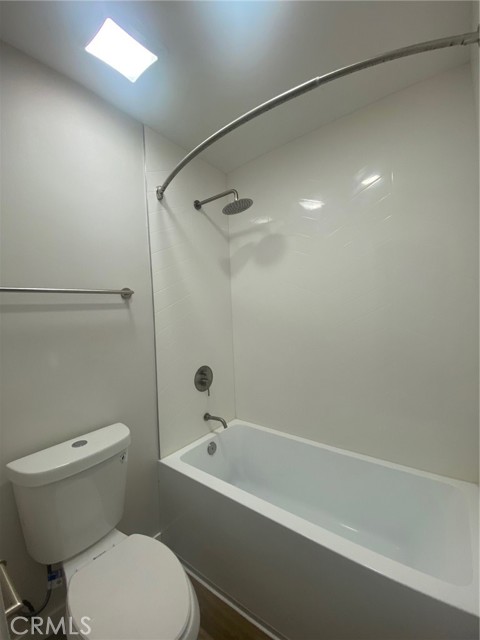 404 N Broadway, Redondo Beach CA: https://media.crmls.org/medias/5703fb01-485a-4d40-a91a-265a7db3cc49.jpg