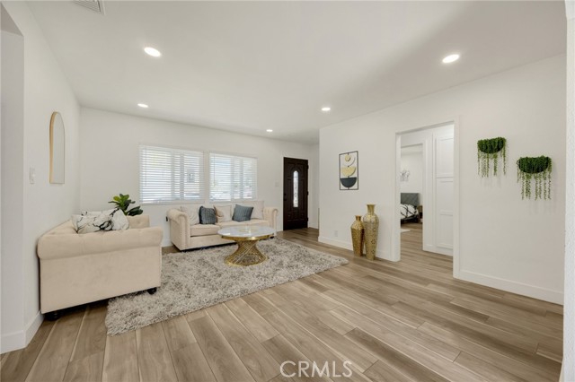 506 W Victor Avenue, Anaheim CA: https://media.crmls.org/medias/57050afb-d3c8-4ae7-b0a5-18410abc5525.jpg