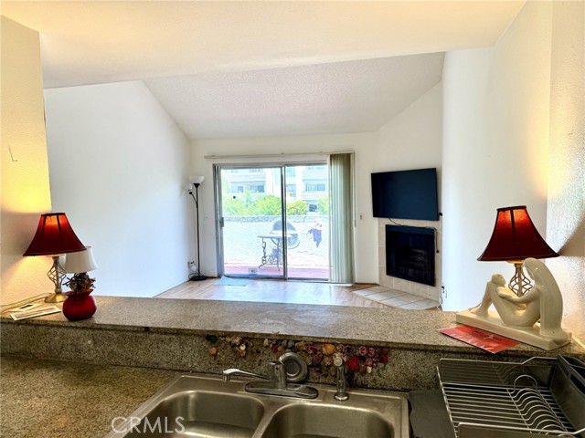 Detail Gallery Image 7 of 19 For 7640 Oso Ave #316,  Winnetka,  CA 91306 - 1 Beds | 1 Baths